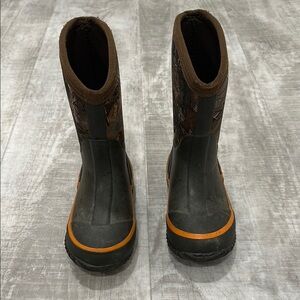 💕SOLD💕Realtree Camouflage Rubber Boots with Orange Trim
